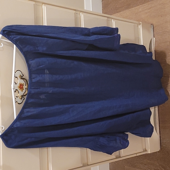 NWT Off the Shoulder Blouse - Picture 5 of 5